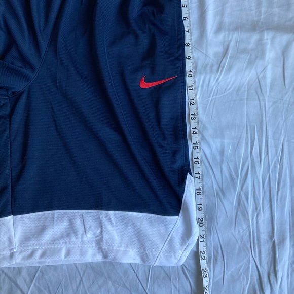 NWT Nike 🏀 shorts, size M. - Picture 7 of 9
